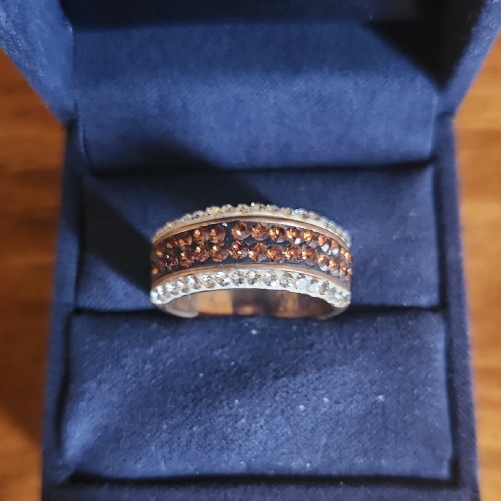 Elegant Brown and Silver Women's Ring